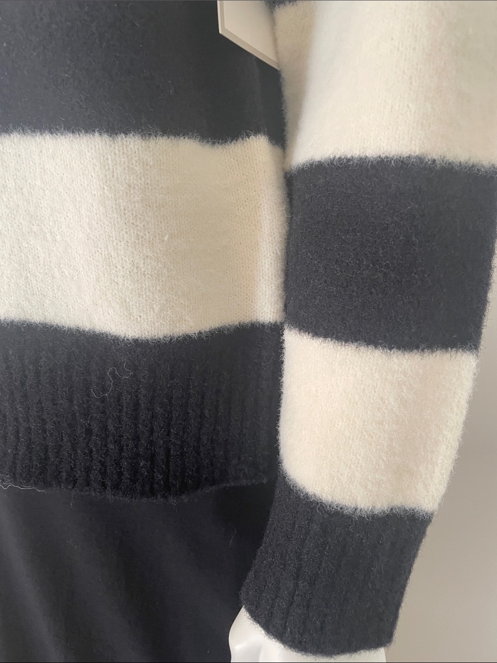 Calligraphie Pullover Sweater/Cardigan - Picture 4 of 10